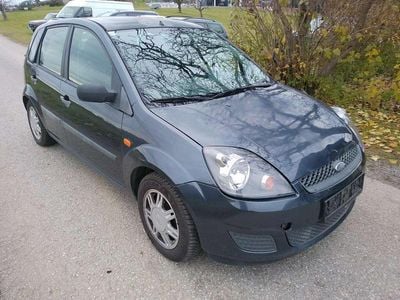 Grau Gebraucht 2006 Ford Fiesta Ambiente Limousine | € 1.790 (Etwas zu teuer)