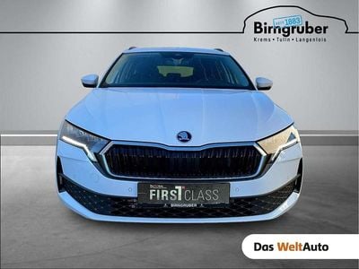 Weiss metallic Gebraucht 2025 Skoda Octavia Essence Kombi | € 30.770 (Fairer Preis)