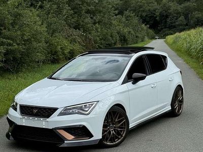 Weiß Gebraucht 2018 Cupra Leon Limousine | € 31.990