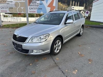 Silber Gebraucht 2012 Skoda Octavia Ambition Kombi | € 6.900 (Guter Preis)