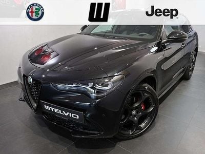 Schwarz Neu 2025 Alfa Romeo Stelvio Veloce SUV | € 69.940 (Etwas zu teuer)