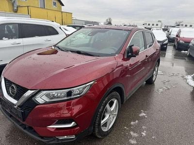 Gebraucht Nissan Qashqai N-Connecta 116 PS (85 kW) 2018 Rot SUV