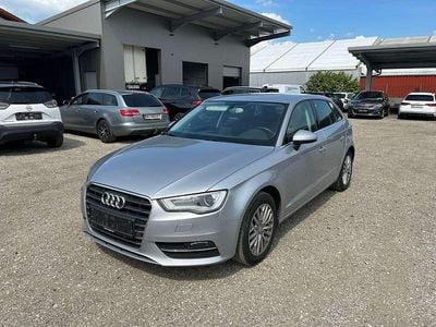 Gebraucht Audi A3 Ambiente 150 PS (110 kW) 2015 Grau Kleinwagen