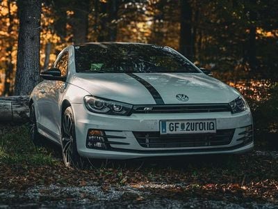 Weiß Gebraucht 2015 VW Scirocco Sport Coupé | € 11.000