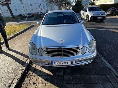 Gebraucht 2002 Mercedes E220 Avantgarde Limousine | € 5.500 (Etwas zu teuer)