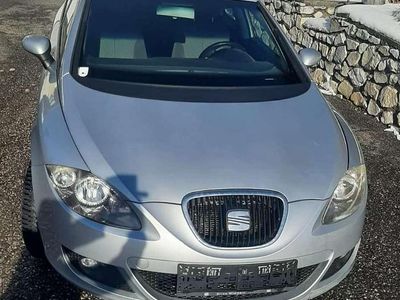 Silber Gebraucht 2007 Seat Leon Reference Limousine | € 1.300