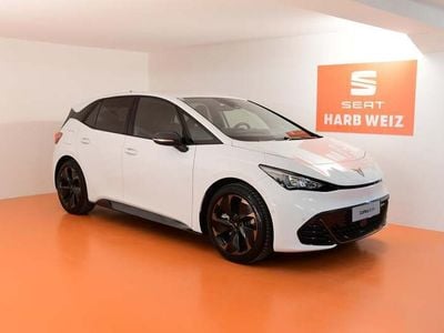Weiss metallic Gebraucht 2023 Cupra Born e-Boost Kleinwagen | € 30.880 (Fairer Preis)