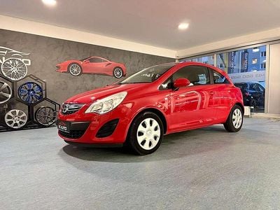 Rot Gebraucht 2011 Opel Corsa Limousine | € 6.990