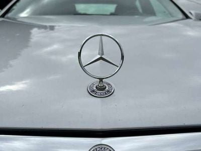Mercedes E200
