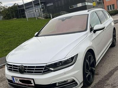 Gebraucht VW Passat Highline 120 PS (88 kW) 2018 Weiß Kombi