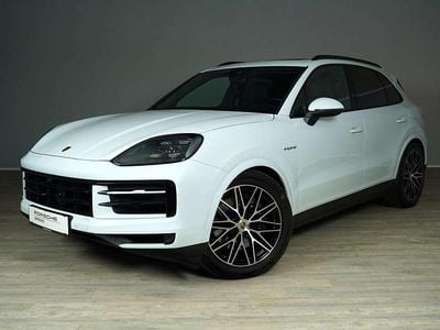Gebraucht Porsche Cayenne 305 PS (224 kW) 2024 Weiss  metallic SUV