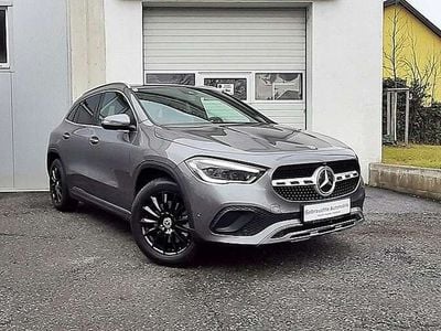 Mercedes GLA220