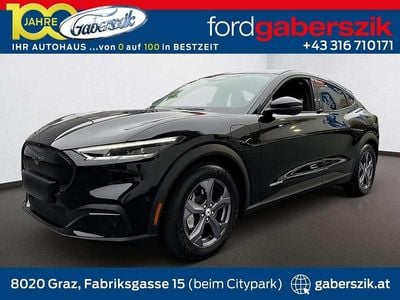 Schwarz absolut schwarz metallic Gebraucht 2023 Ford Mustang Mach-E ST SUV | € 53.900