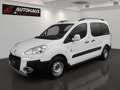 Weiß Gebraucht 2014 Peugeot TePee Outdoor Kombi | € 5.880