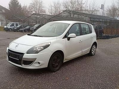 Weiß Gebraucht 2012 Renault Scénic Van / Kleinbus | € 1.999 (Guter Preis)