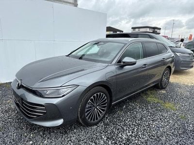 Grau Neu 2025 VW Passat IQ Drive Limousine | € 47.168 (Guter Preis)