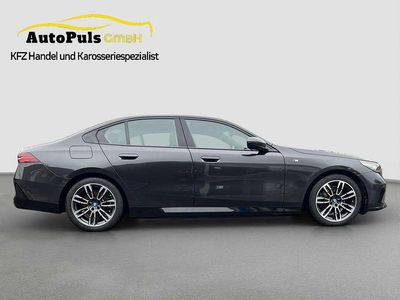 Grau Gebraucht 2024 BMW 530e M Sport Limousine | € 50.877 (Teuer)