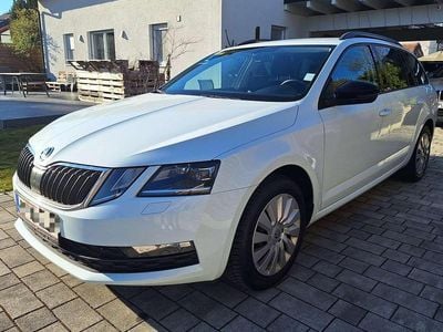 Weiß Gebraucht 2017 Skoda Octavia Style Kombi | € 13.800 (Etwas zu teuer)