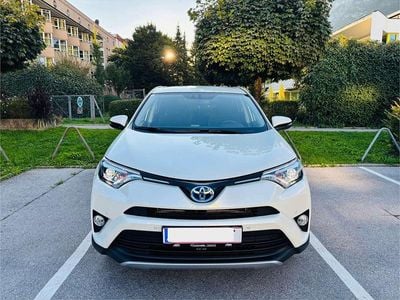 Weiß Gebraucht 2016 Toyota RAV4 Active SUV | € 20.500 (Fairer Preis)