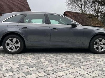 Gebraucht Audi A4 Design 150 PS (110 kW) 2019 Grau Kombi