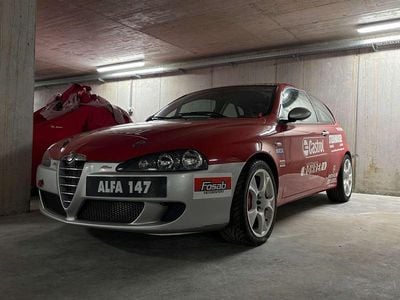 Gebraucht Alfa Romeo 147 170 PS (125 kW) 2003 Silber Kleinwagen