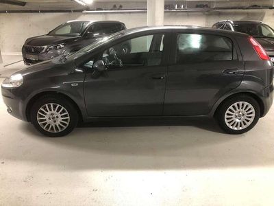 Grau Gebraucht 2010 Fiat Grande Punto Kleinwagen | € 2.998 (Etwas zu teuer)