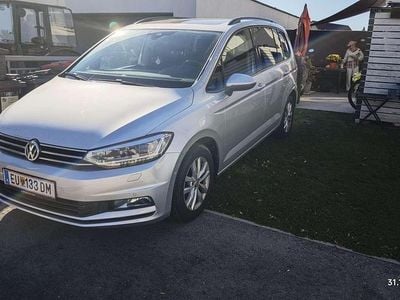 Silber Gebraucht 2016 VW Touran Highline Van / Kleinbus | € 12.500 (Teuer)