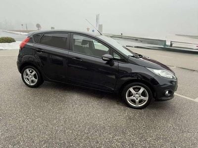 Gebraucht Ford Fiesta Trend 60 PS (44 kW) 2012 Limousine