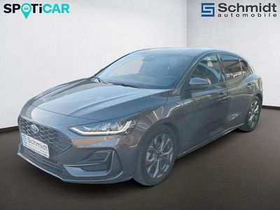 Grau Gebraucht 2024 Ford Focus ST-Line Limousine | € 24.990 (Etwas zu teuer)
