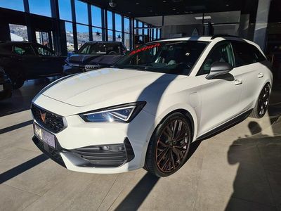 Weiss normal Gebraucht 2023 Cupra Leon VZ Kombi | € 35.990 (Etwas zu teuer)