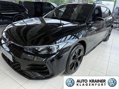 Schwarz metallic Neu 2025 VW Passat Sport Kombi | € 56.500 (Etwas zu teuer)