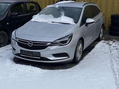 Gebraucht Opel Astra Edition 95 PS (69 kW) 2017 Silber Kombi
