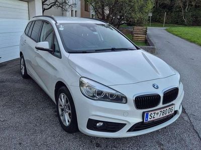 Weiß Gebraucht 2016 BMW 216 Advantage Kombi | € 13.999