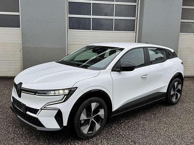 Gebraucht Renault Megane E-Tech Equilibre 160 kW (218 PS) 2022 Weiß Limousine