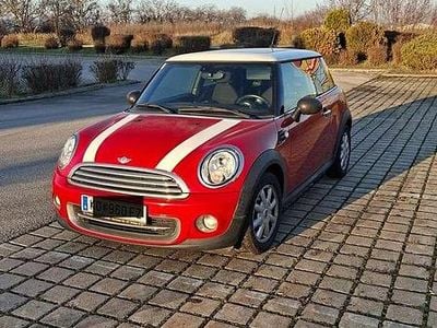 Rot Gebraucht 2013 Mini Cooper Kleinwagen | € 5.900