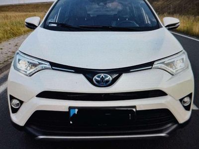 Weiß Gebraucht 2016 Toyota RAV4 SUV | € 11.400