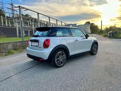 Silber Gebraucht 2019 Mini Cooper SE Kleinwagen | € 16.450 (Fairer Preis)