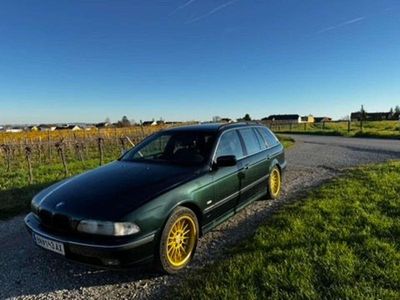 Grün Gebraucht 2000 BMW 525 Kombi | € 7.950