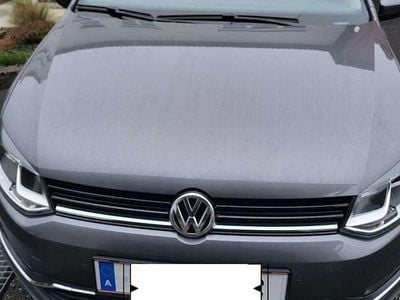 Gebraucht VW Polo LOUNGE 90 PS (66 kW) 2015 Grau Limousine