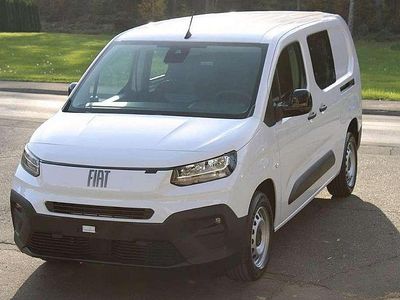 Weiß Gebraucht 2024 Fiat Doblò Van / Kleinbus | € 25.990