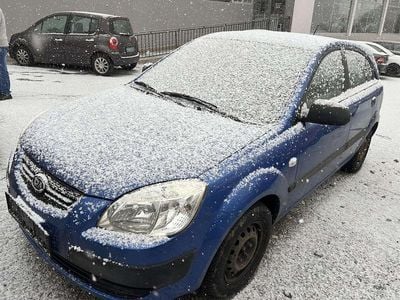 Gebraucht Kia Rio Basis 97 PS (71 kW) 2009 Blau Kleinwagen
