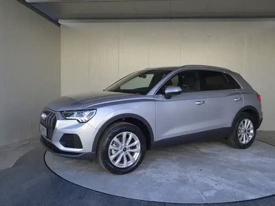 Silber metallic Neu 2025 Audi Q3 Ambiente SUV | € 43.990 (Fairer Preis)
