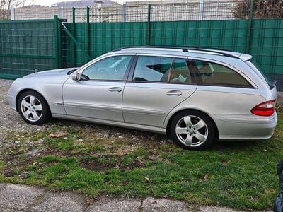 Silber Gebraucht 2005 Mercedes E500 Elegance Kombi | € 8.900