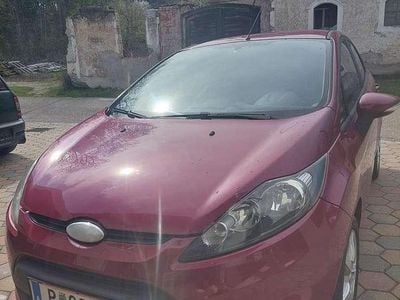 Violett Gebraucht 2010 Ford Fiesta Trend Kleinwagen | € 3.200 (Guter Preis)