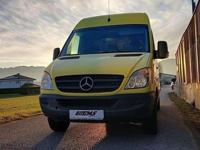 Gelb Gebraucht 2011 Mercedes 316 Van | € 10.900