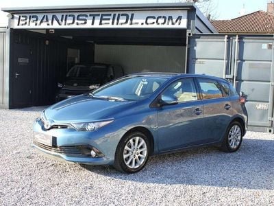 Gebraucht Toyota Auris Hybrid Active 99 PS (72 kW) 2015 Blau Limousine