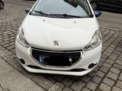 Gebraucht Peugeot 208 Active 68 PS (50 kW) 2013 Kleinwagen