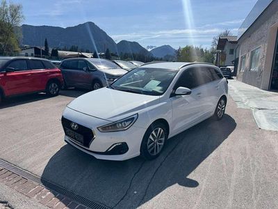 Weiß Gebraucht 2019 Hyundai i30 Select Kombi | € 11.500