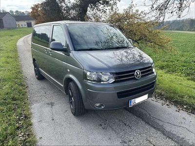 Grau Gebraucht 2010 VW Multivan Highline Van | € 18.400 (Teuer)