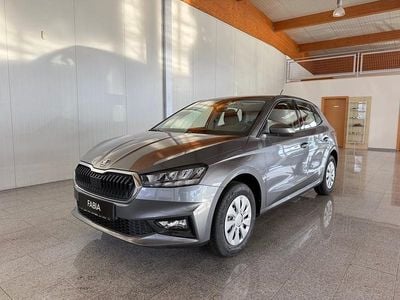 Neu Skoda Fabia Essence 80 PS (58 kW) 2026 Mittelgrau  metallic